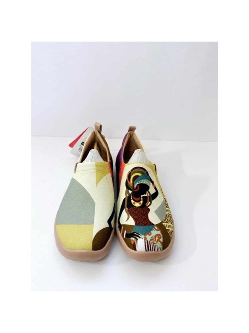 Size 10 UIN African Beauty Slip-On Shoes Women’s Artistic Travel Flats